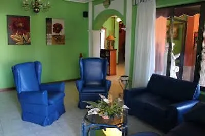 Flor De Quejo Hotel 2*